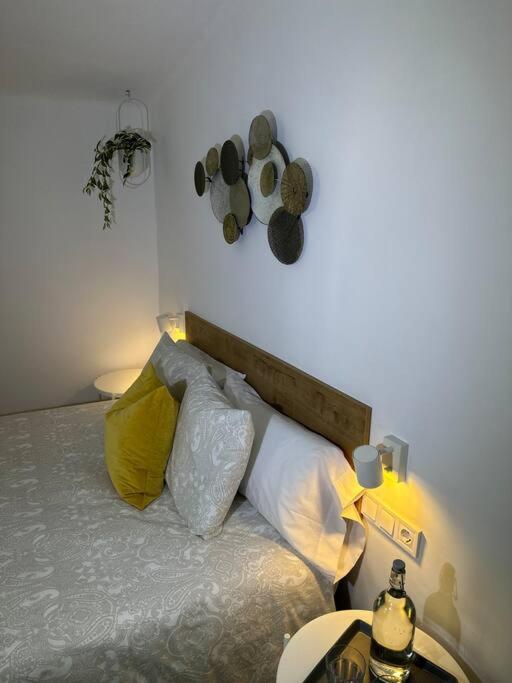 Habitacion Roca Foradada En Casa Cami De Les Aiguees Monistrol De Montserrat Extérieur photo